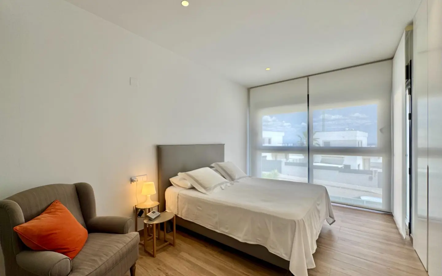 4-bedroom Villa In San Miguel De Salinas, Spain (252 M²)