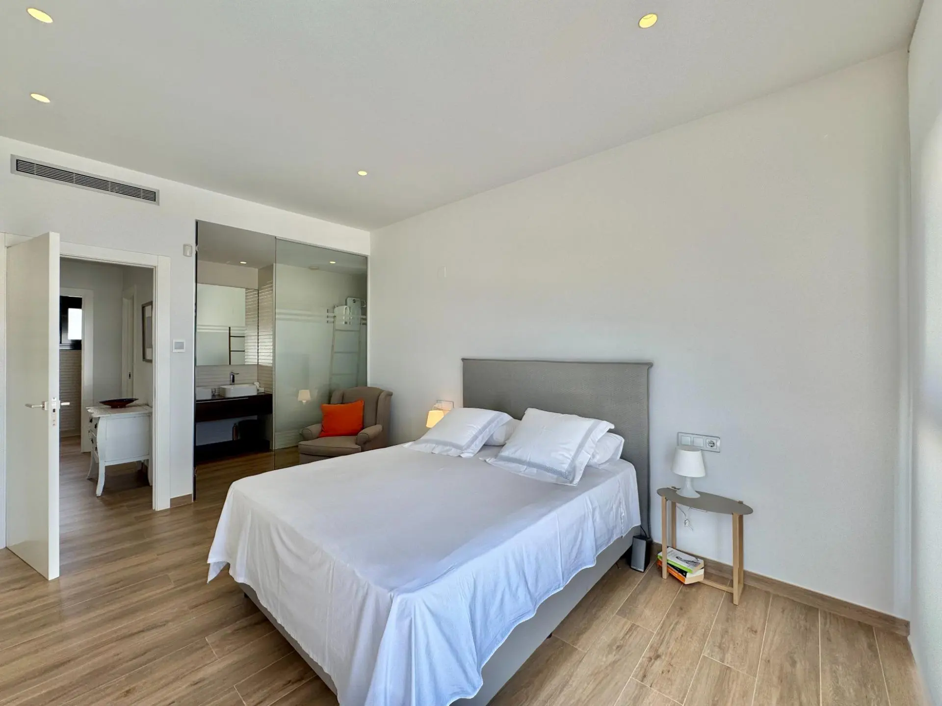 Villa Of 252 M² In San Miguel De Salinas