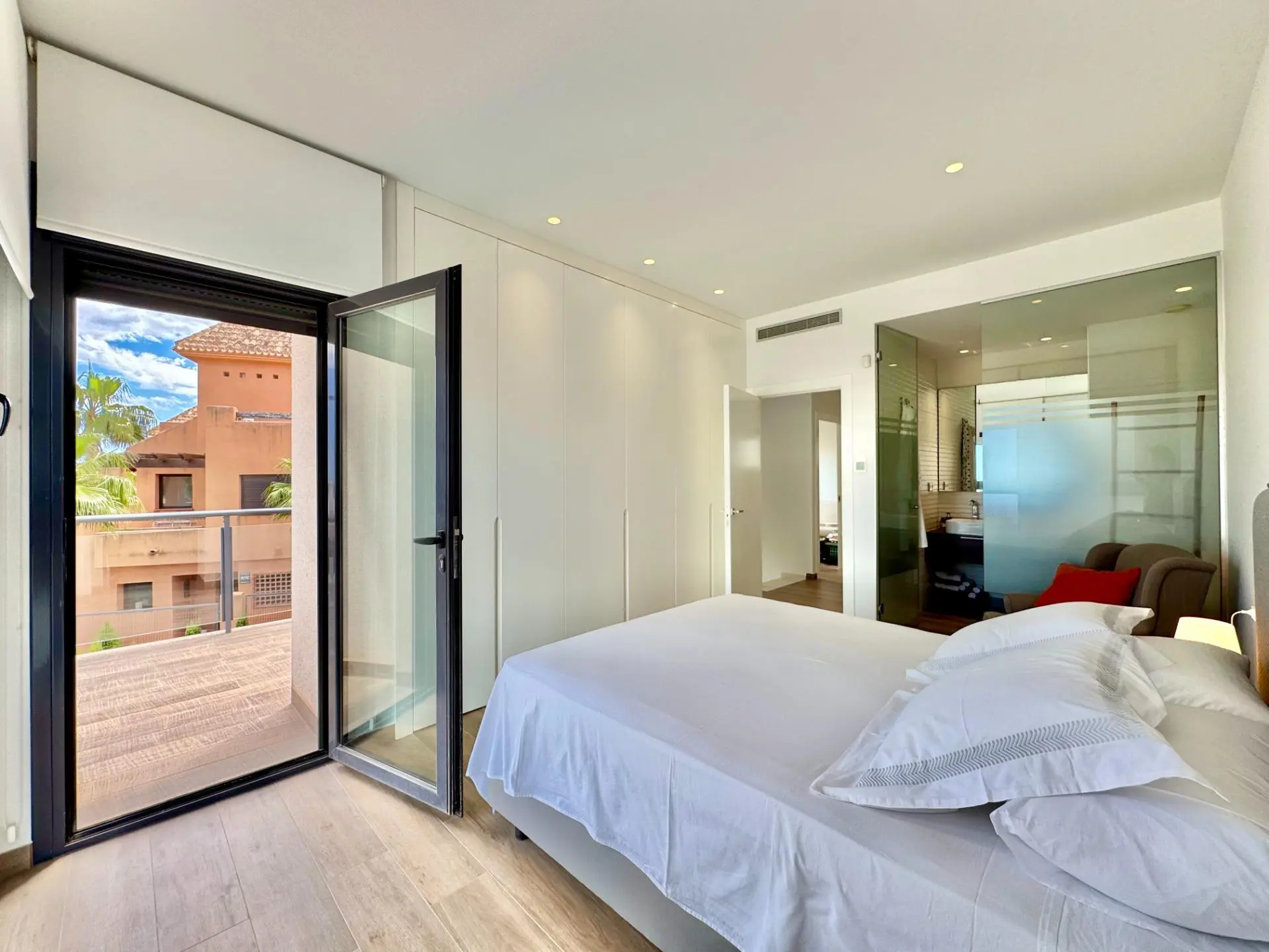 Villa Of 252 M² In San Miguel De Salinas