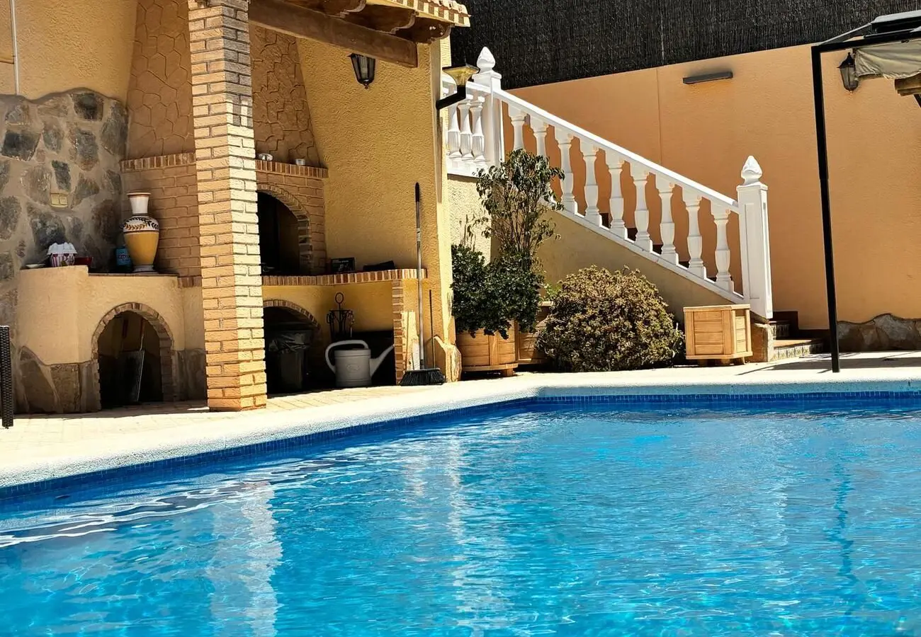 4-bedroom Villa In Torrevieja, Spain (257 M²)