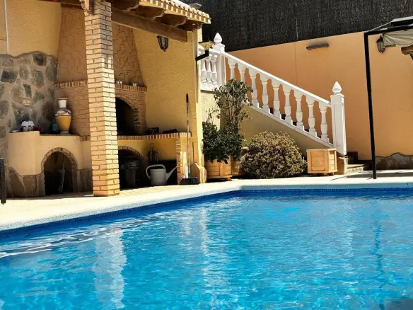 4-bedroom Villa In Torrevieja, Spain (257 M²)