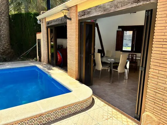 4-bedroom Villa In Torrevieja, Spain (257 M²)