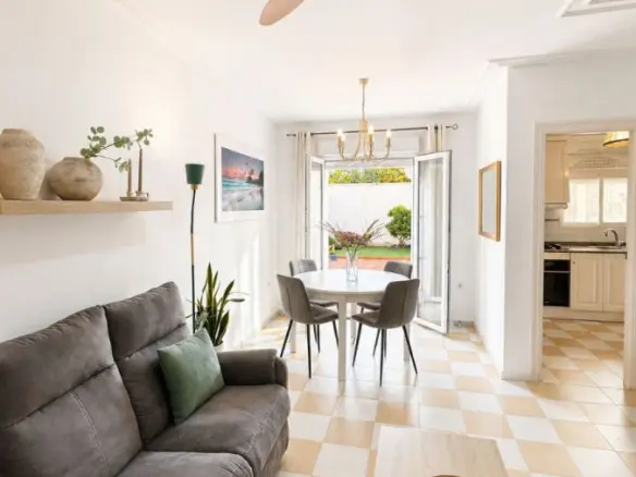 3-bedroom Villa In Torrevieja, Spain (86 M²)