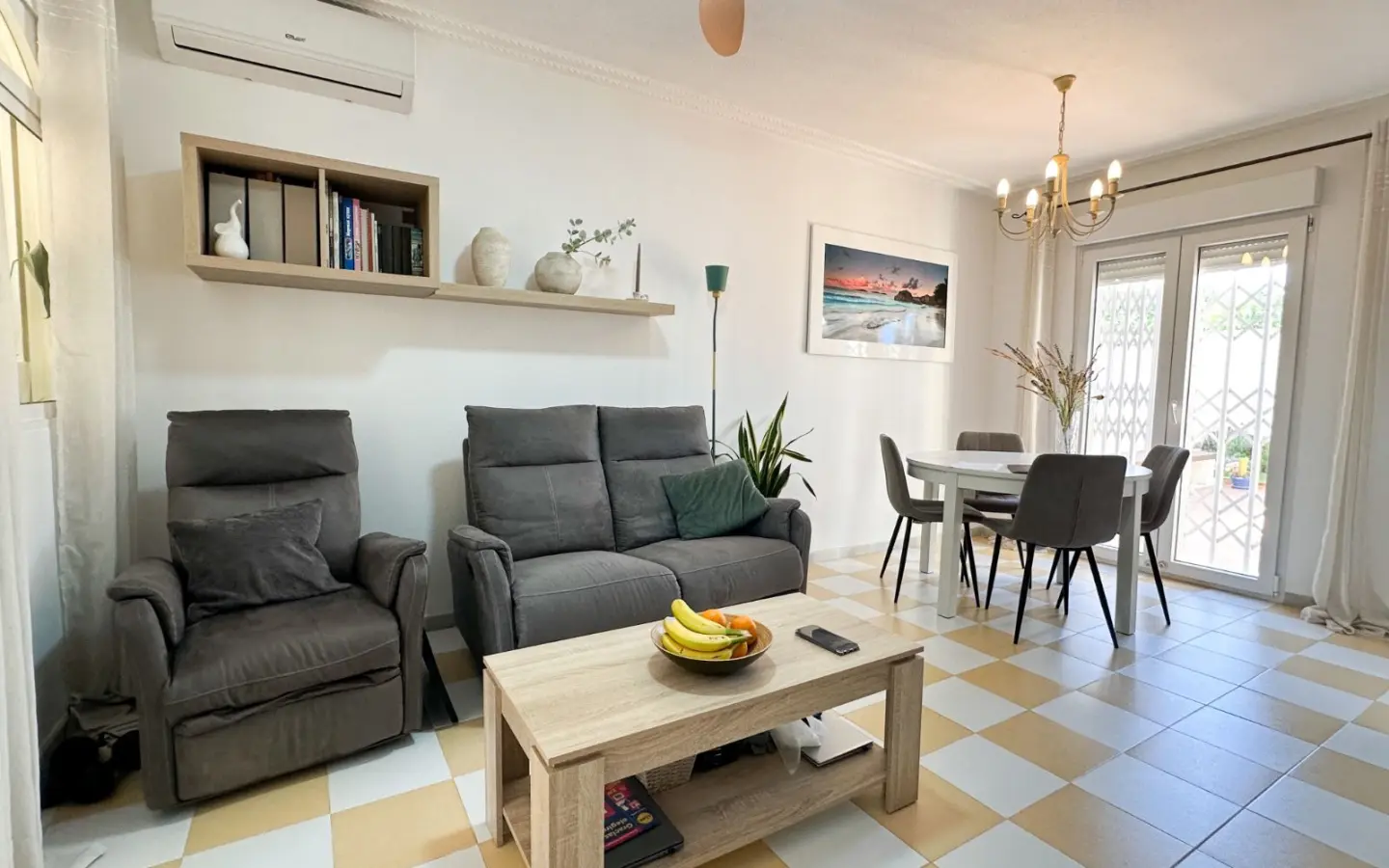 3-bedroom Villa In Torrevieja, Spain (86 M²)