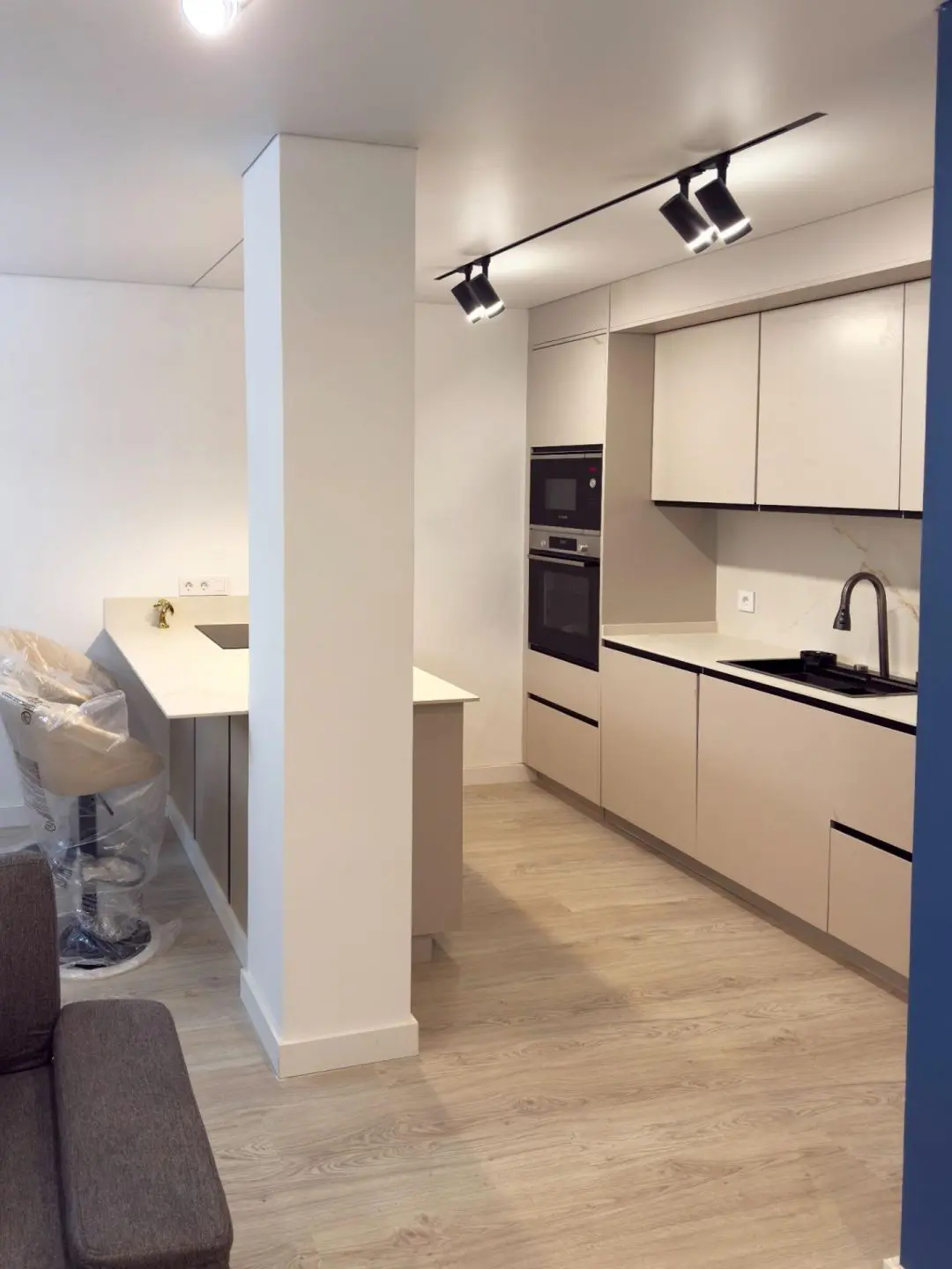 Apartment Of 91 M² In Torrevieja, Spain