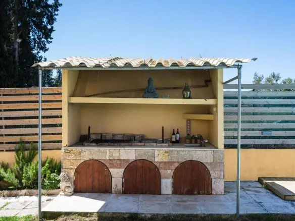 5-bedroom Villa In Corfu, Greece (330 M²)