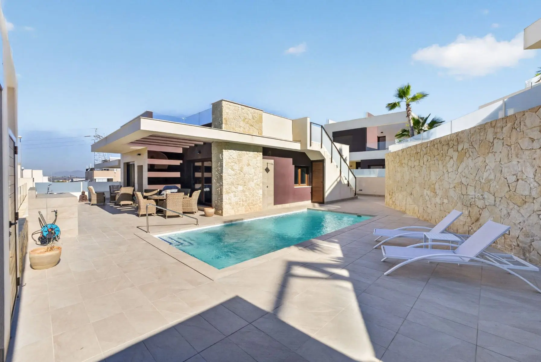 Villa Of 97 M² In Rojales, Spain