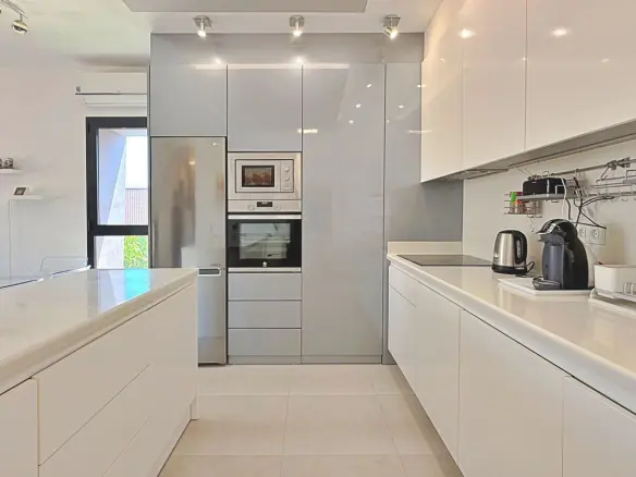 3-bedroom Penthouse In Pilar De La Horadada, Spain (108 M²)