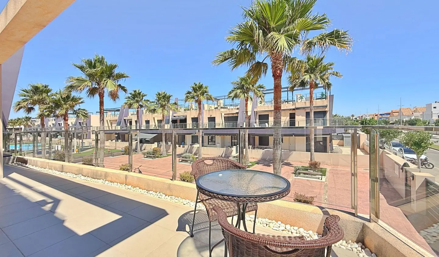 3-bedroom Penthouse In Pilar De La Horadada, Spain (108 M²)