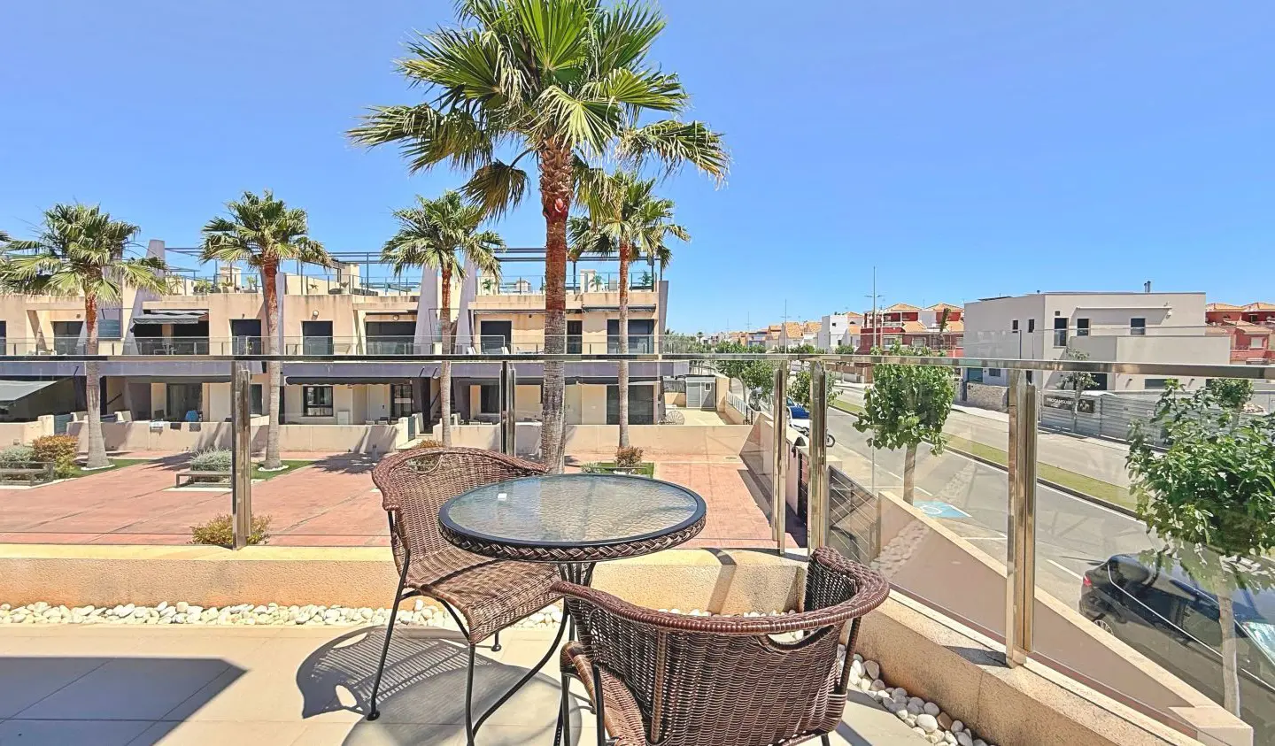 3-bedroom Penthouse In Pilar De La Horadada, Spain (108 M²)