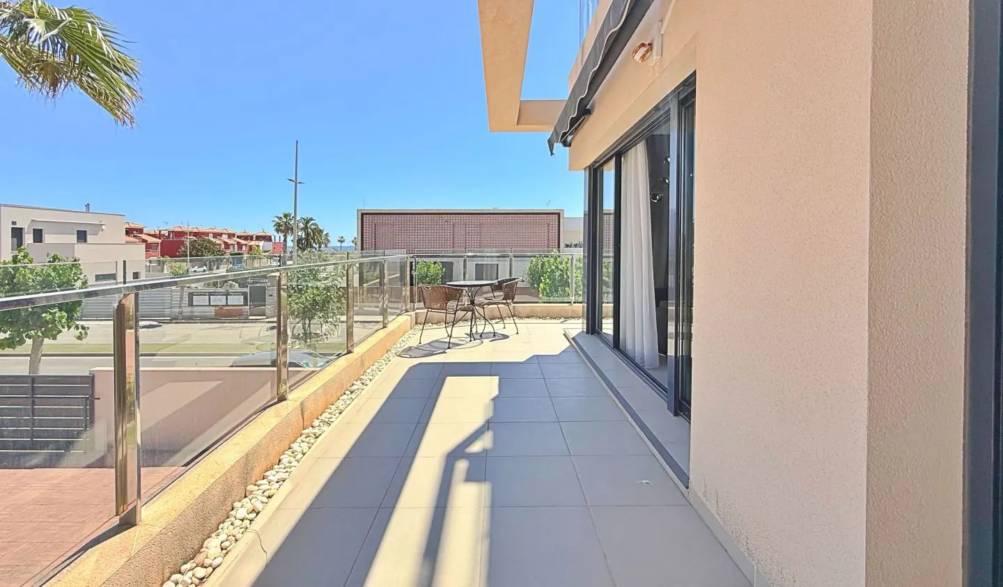 3-bedroom Penthouse In Pilar De La Horadada, Spain (108 M²)