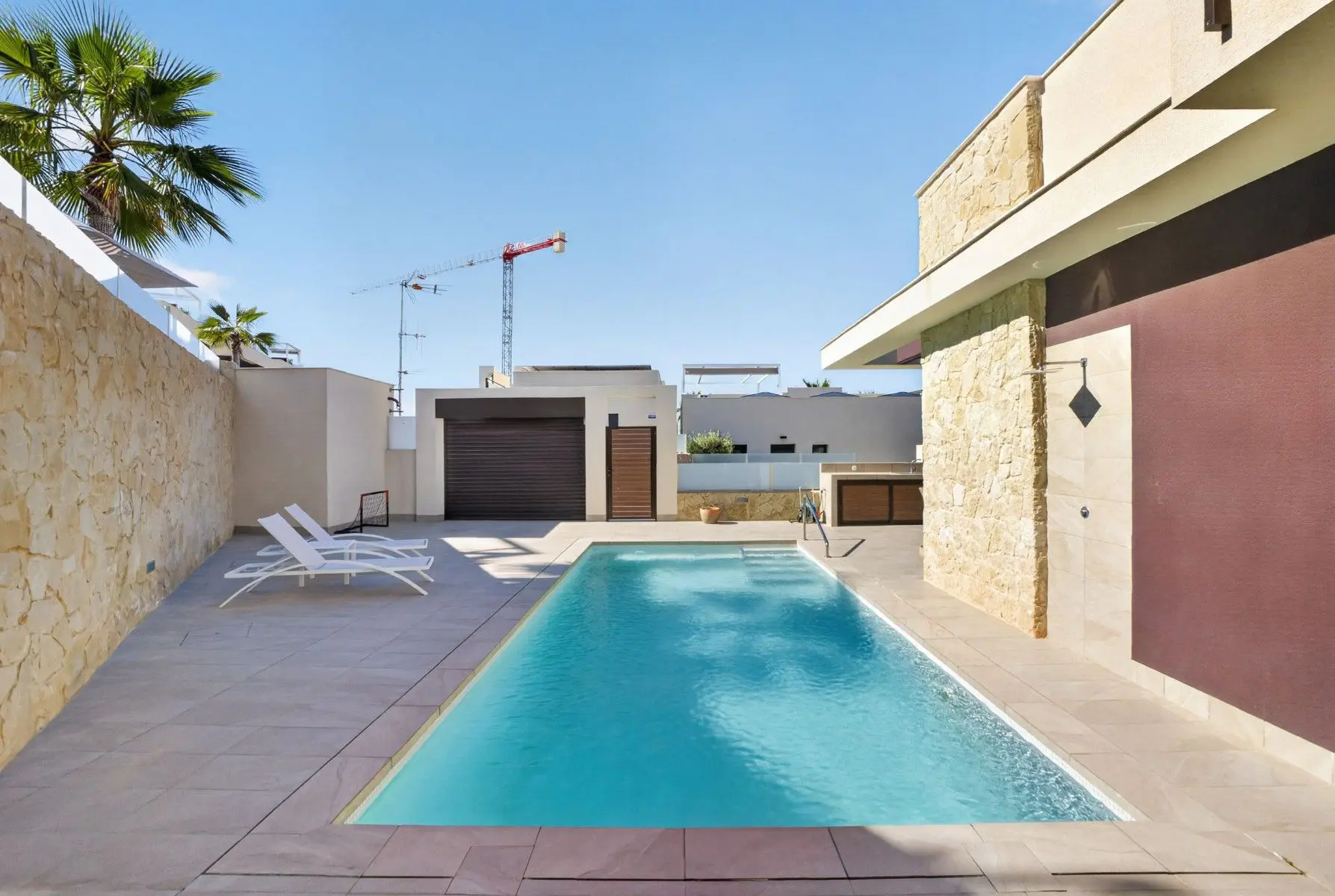 Villa Of 97 M² In Rojales, Spain