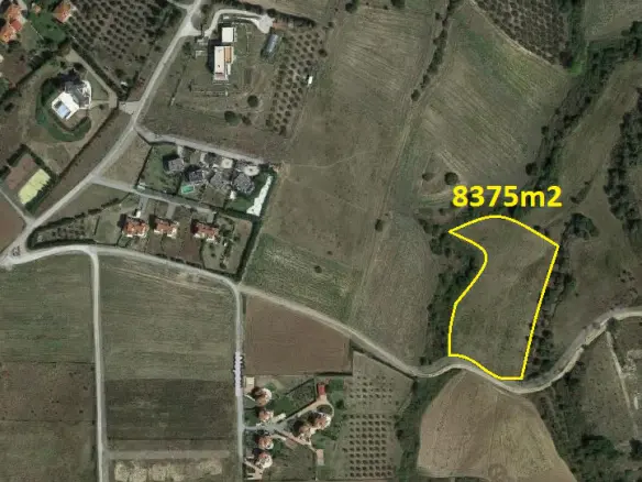 Land Of 8375 M² In The Suburbs Of Thessaloniki