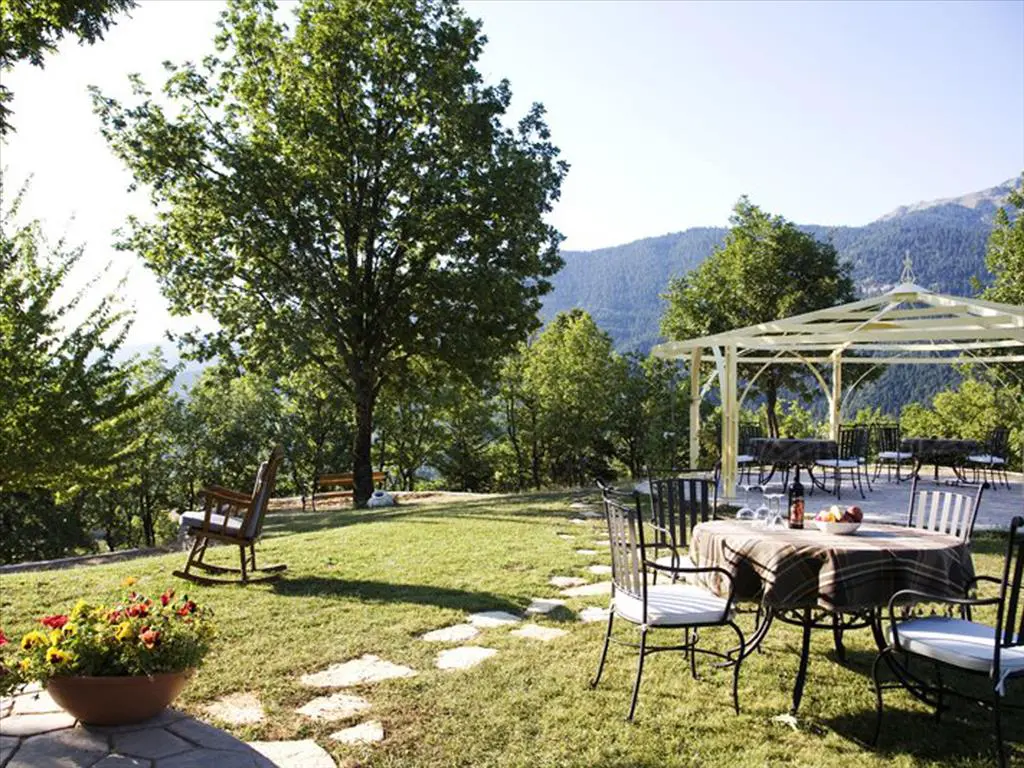 Villa Of 235 M² In Central Greece