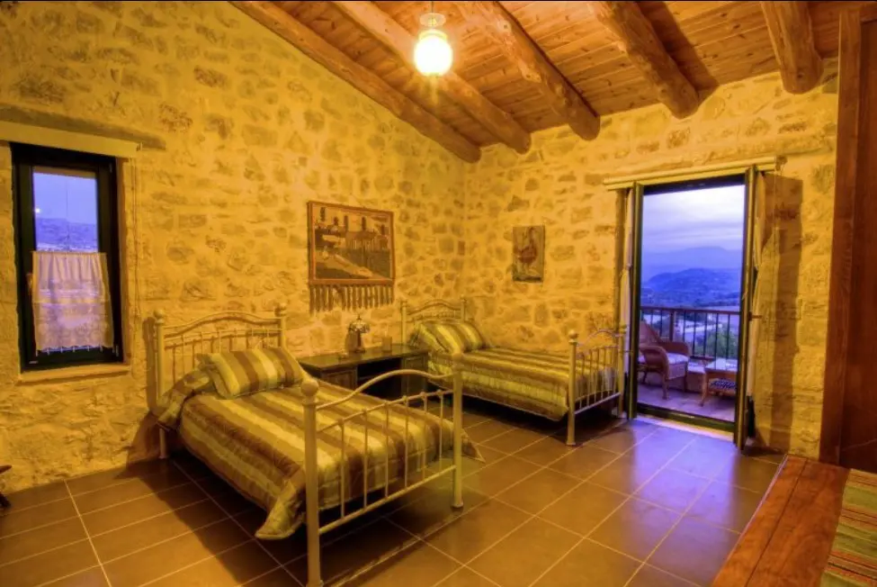 Villa Of 450 M² In Crete