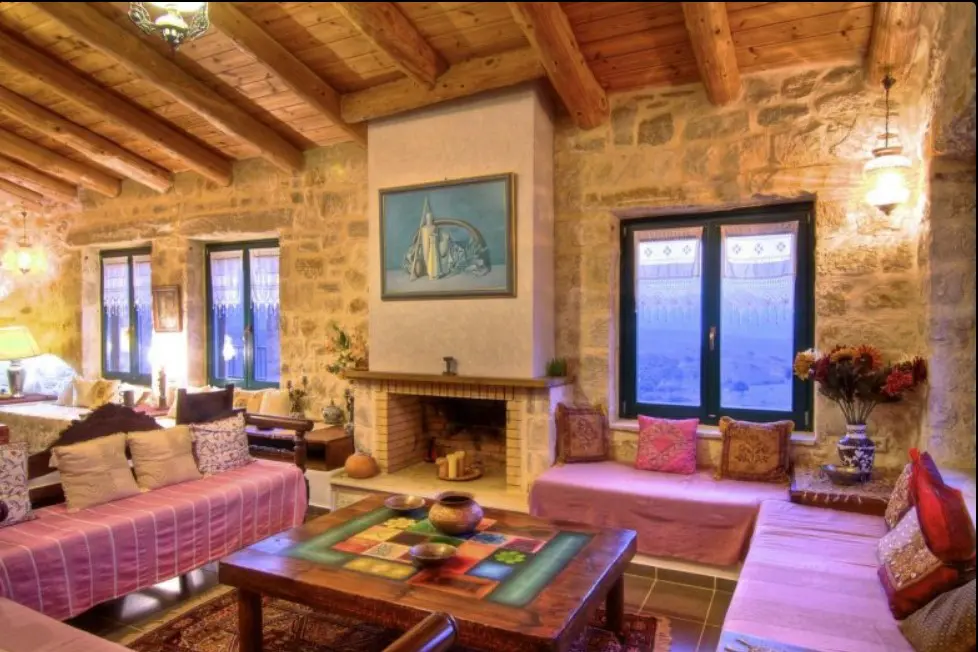 Villa Of 450 M² In Crete