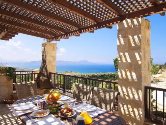 Villa Of 450 M² In Crete