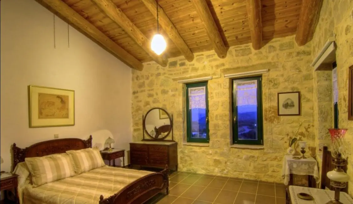 Villa Of 450 M² In Crete