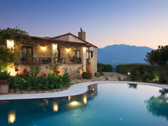 Villa Of 450 M² In Crete
