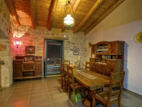 Villa Of 450 M² In Crete