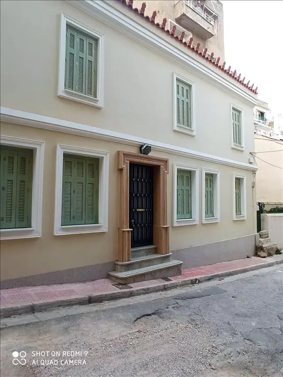 Hotel Of 354 M² With In Athens