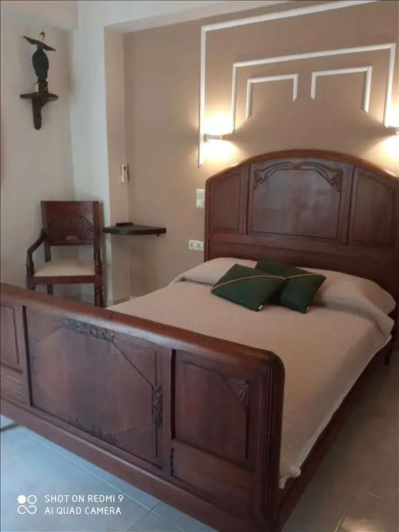 Hotel Of 354 M² With In Athens