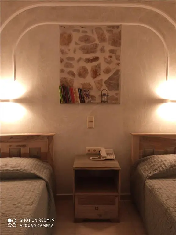 Hotel Of 354 M² With In Athens