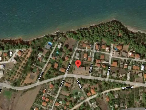 Land Of 2100 M² In Attica