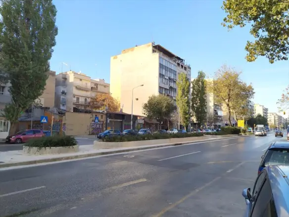 Land Of 326 M² In Thessaloniki