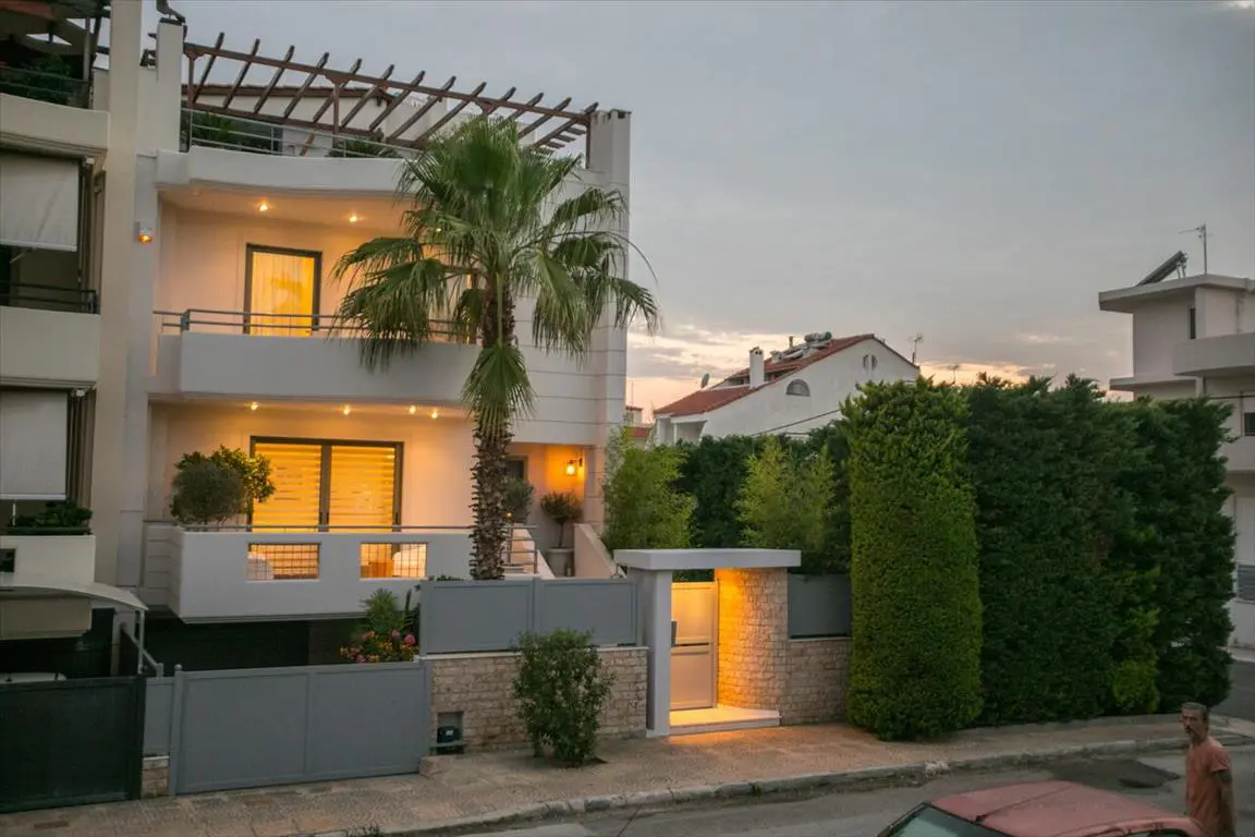 Detached House Of 270 M² In Athens