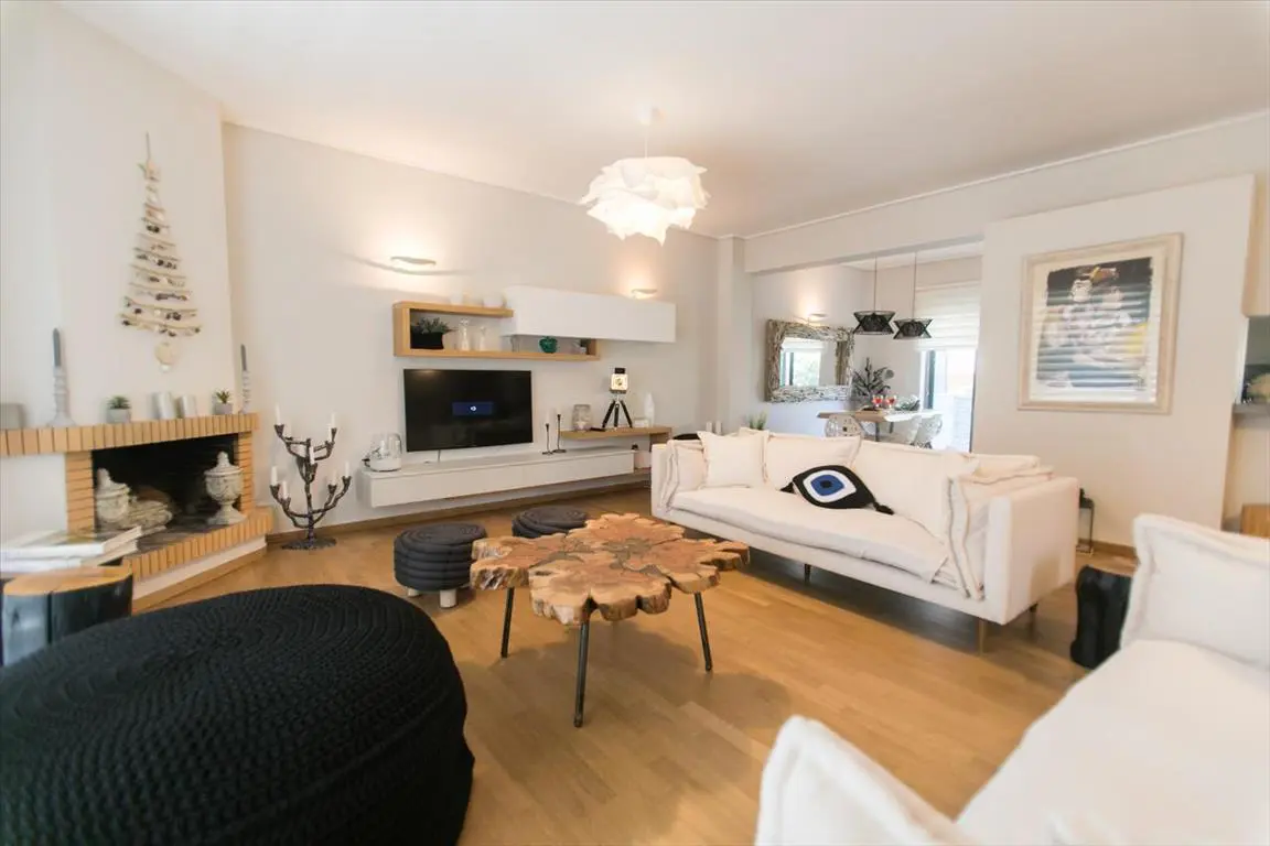 Detached House Of 270 M² In Athens