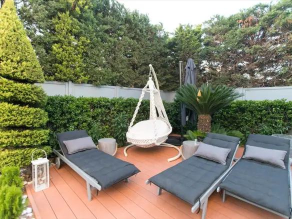 Detached House Of 270 M² In Athens