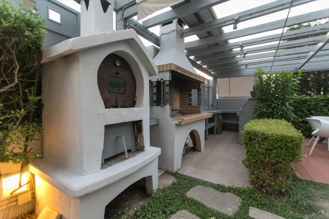 Detached House Of 270 M² In Athens