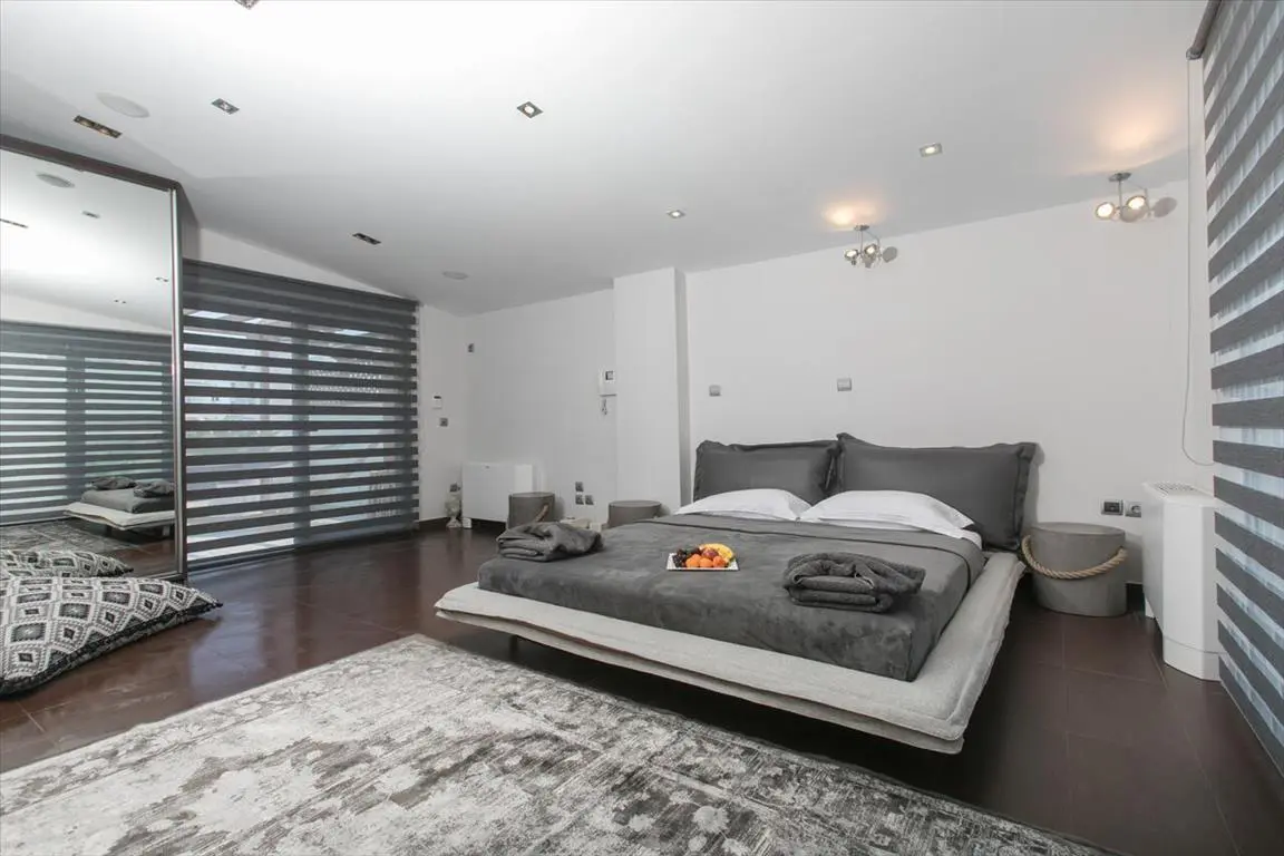 Detached House Of 270 M² In Athens