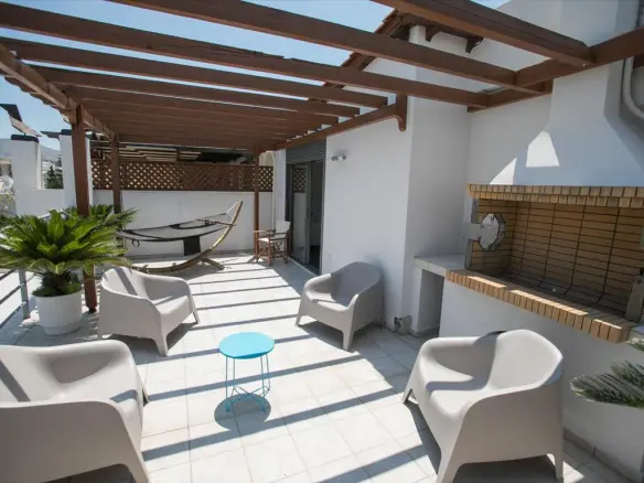 Detached House Of 270 M² In Athens
