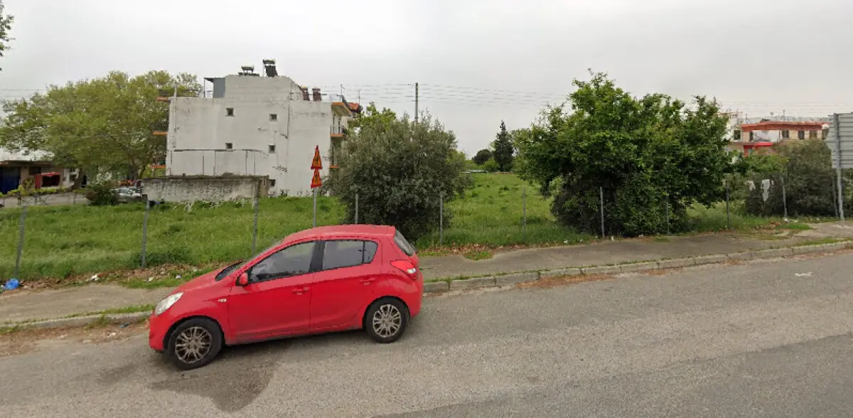 Land Of 3777 M² In Xanthi