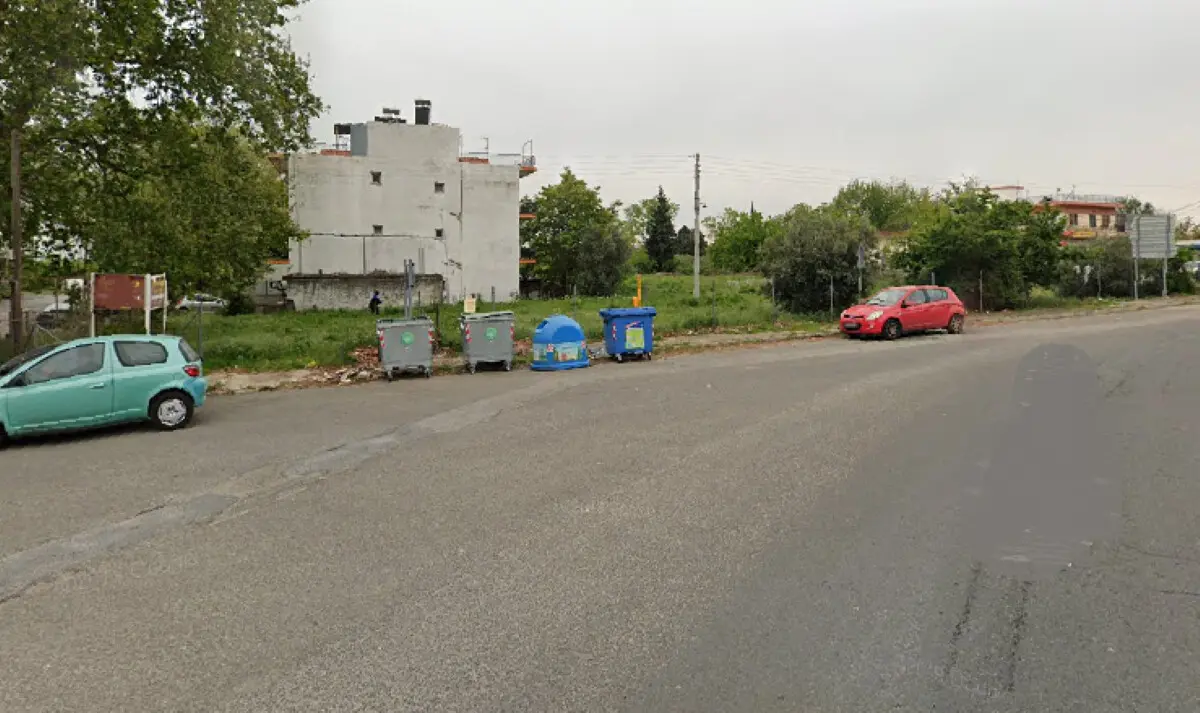 Land Of 3777 M² In Xanthi