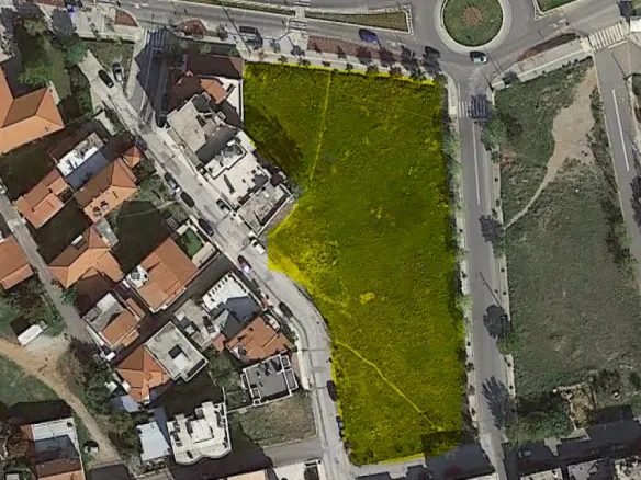 Land Of 3940 M² In Thessaloniki
