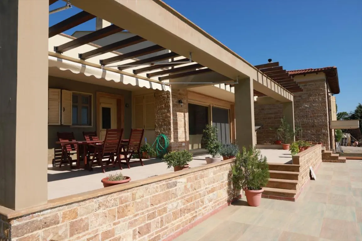 Villa Of 500 M² In The Suburbs Of Thessaloniki