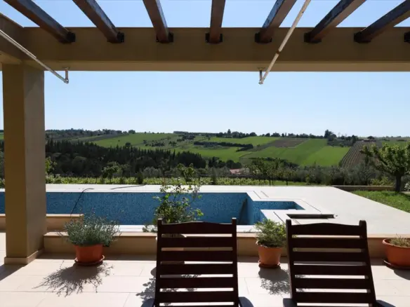 Villa Of 500 M² In The Suburbs Of Thessaloniki