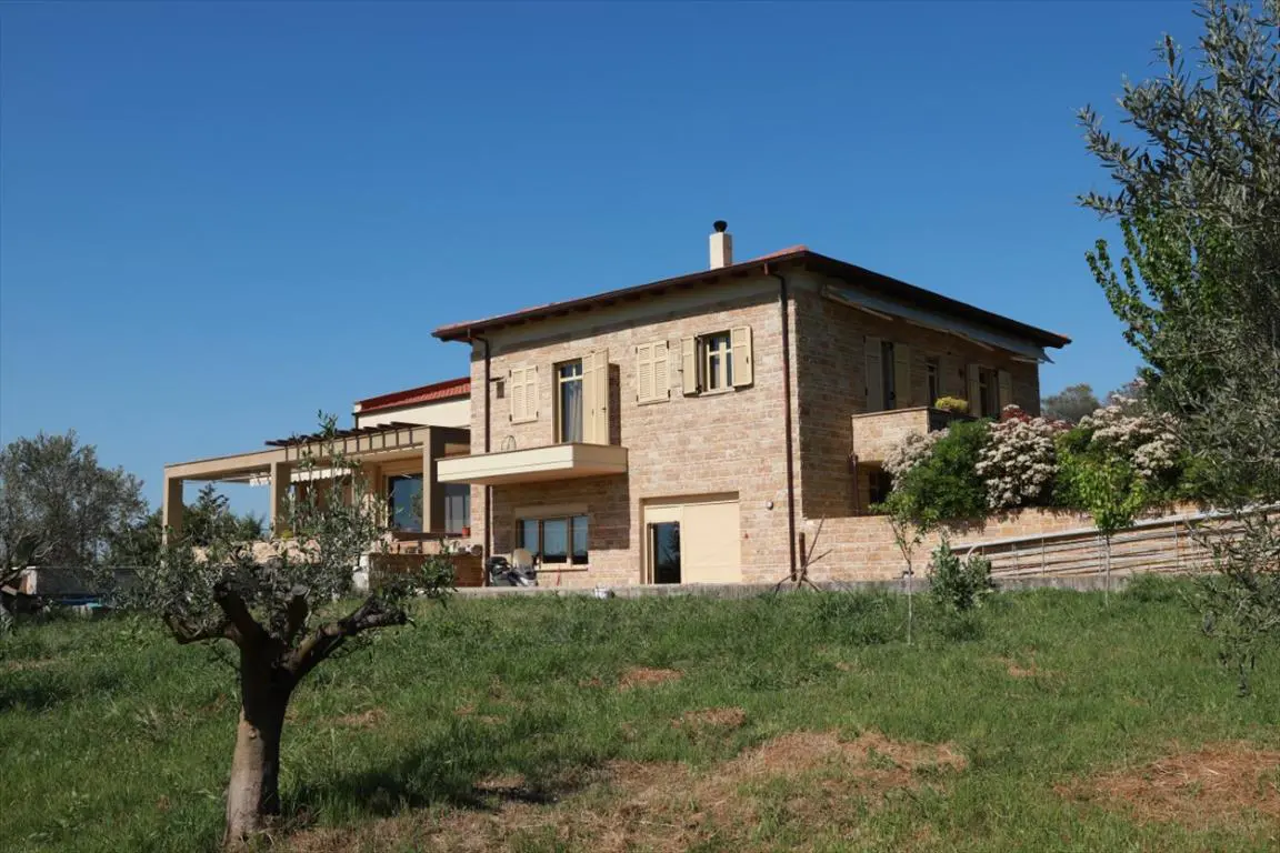 Villa Of 500 M² In The Suburbs Of Thessaloniki