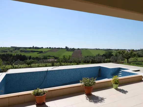 Villa Of 500 M² In The Suburbs Of Thessaloniki