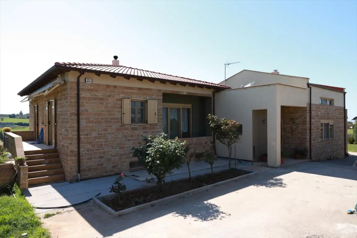 Villa Of 500 M² In The Suburbs Of Thessaloniki