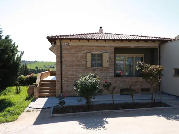 Villa Of 500 M² In The Suburbs Of Thessaloniki