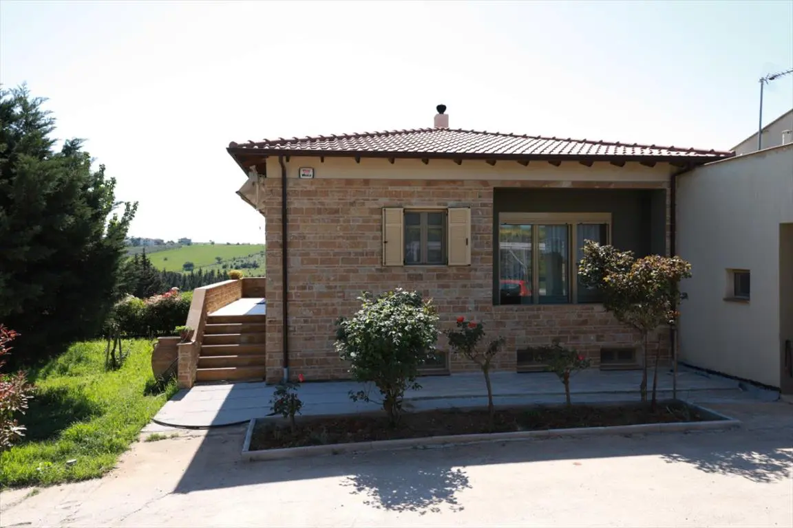 Villa Of 500 M² In The Suburbs Of Thessaloniki