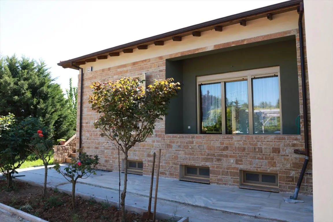 Villa Of 500 M² In The Suburbs Of Thessaloniki