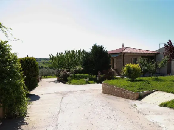 Villa Of 500 M² In The Suburbs Of Thessaloniki