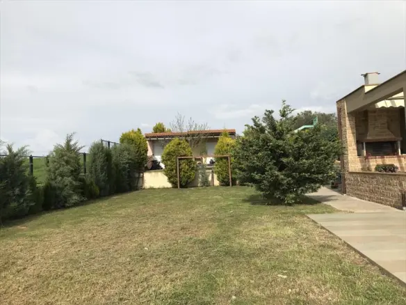 Villa Of 500 M² In The Suburbs Of Thessaloniki