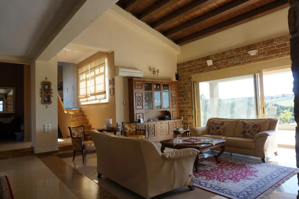 Villa Of 500 M² In The Suburbs Of Thessaloniki