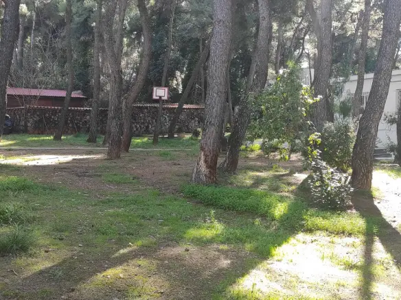 Land Of 960 M² In Athens
